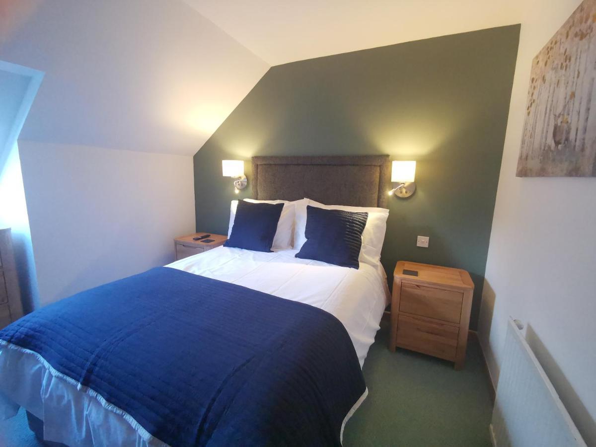 Lochbroom Lodge Ullapool Esterno foto