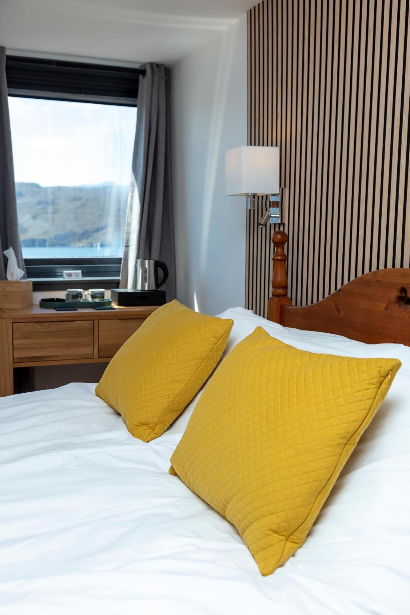 Lochbroom Lodge Ullapool Esterno foto